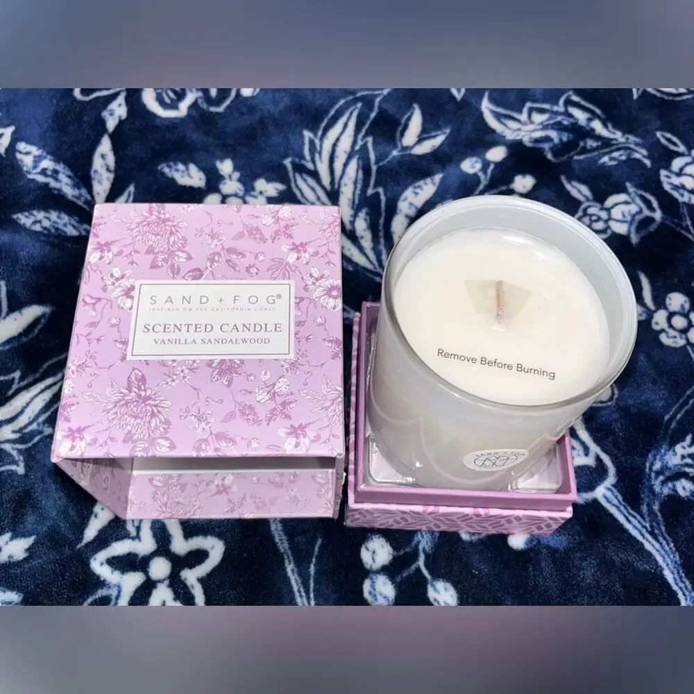 NIB! Sand + Fog Vanilla Sandalwood Single Wick Candle 8oz in Gift Box!